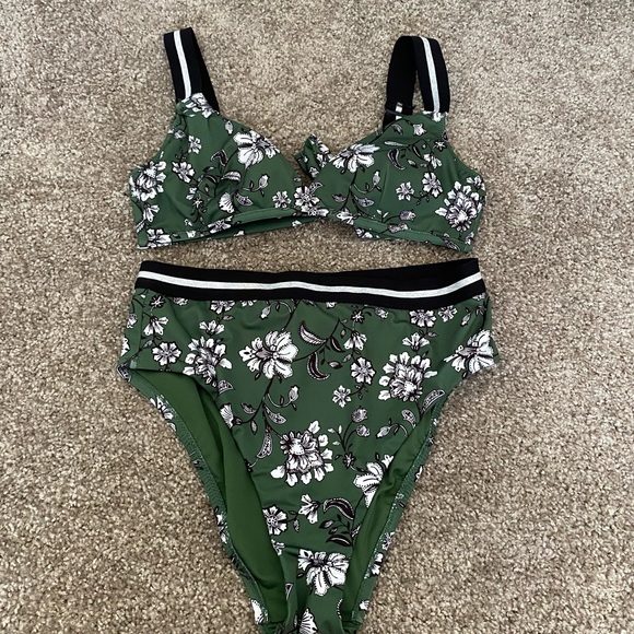 High-waisted Sanctuary bikini - Picture 1 of 4